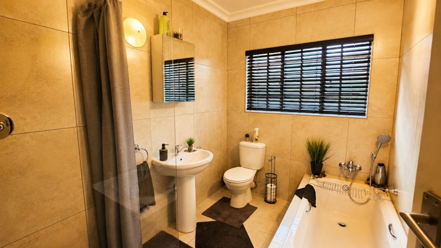 4 Bedroom Property for Sale in Schoemansville North West